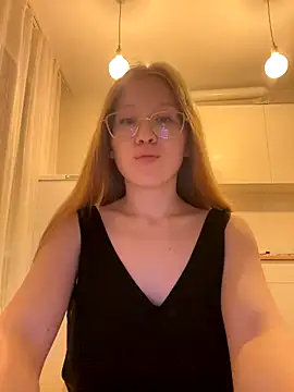 Eva Weyne online show from September 15, 2025, 7:14 pm