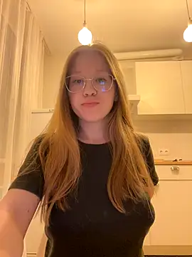 Eva Weyne online show from September 17, 2025, 8:10 pm