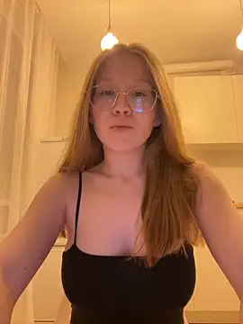 Eva Weyne online show from September 24, 2025, 7:50 pm