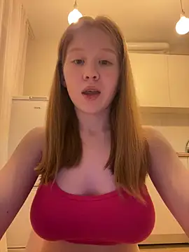 Snapshot of Eva_Weyne chatting on May 16, 2026, 9:46 pm Eva Weyne online show from May 16, 2026, 9:46 pm