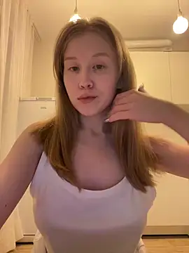Snapshot of Eva_Weyne chatting on June 3, 2026, 9:20 pm Eva Weyne online show from June 3, 2026, 9:20 pm