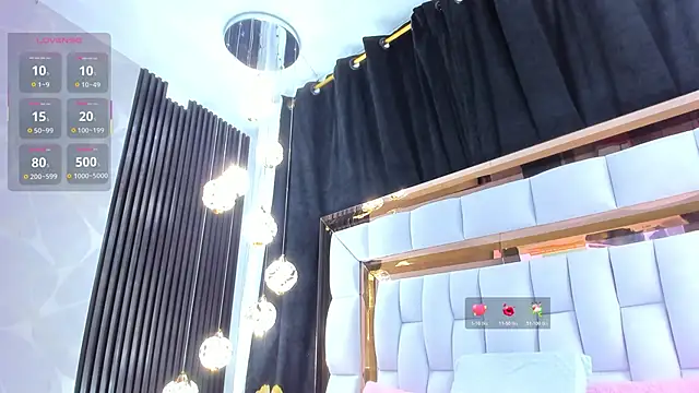 SarayRoyse online show from November 21, 2025, 7:23 pm