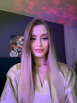 Snapshot of Sweet__Milly chatting on January 19, 2025, 6:32 pm Sweet Milly online show from January 19, 2025, 6:32 pm