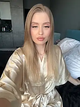 Snapshot of Sweet__Milly chatting on January 22, 2025, 11:45 am Sweet Milly online show from January 22, 2025, 11:45 am