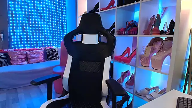 MariellaSun  online show from March 11, 2025, 5:27 am