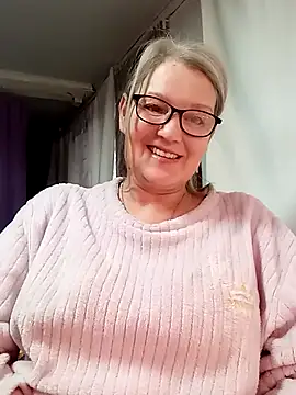 irinamaux online show from February 11, 2026, 7:02 am