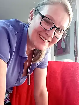 irinamaux online show from February 17, 2026, 7:16 am