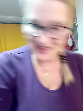 irinamaux online show from March 14, 2026, 10:59 pm