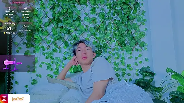 Levii Ackermann online show from October 8, 2025, 1:53 pm