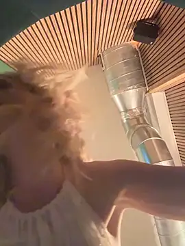 Snapshot of LexyGold chatting on October 23, 2025, 3:00 pm LexyGold online show from October 23, 2025, 3:00 pm