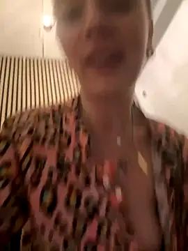 Snapshot of LexyGold chatting on October 25, 2025, 2:35 pm LexyGold online show from October 25, 2025, 2:35 pm