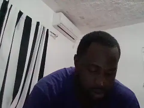 Snapshot of Bighood_T chatting on December 12, 2024, 2:37 am Bighood T online show from December 12, 2024, 2:37 am