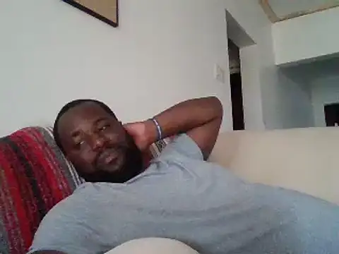 Snapshot of Bighood_T chatting on February 11, 2025, 7:48 pm Bighood T online show from February 11, 2025, 7:48 pm