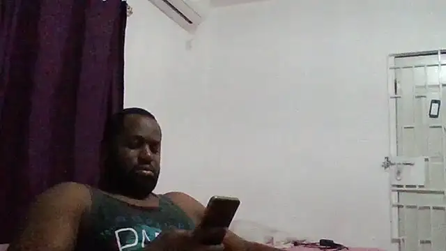 Snapshot of Bighood_T chatting on October 7, 2025, 5:15 am Bighood T online show from October 7, 2025, 5:15 am