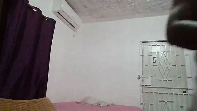 Snapshot of Bighood_T chatting on October 16, 2025, 3:40 am Bighood T online show from October 16, 2025, 3:40 am