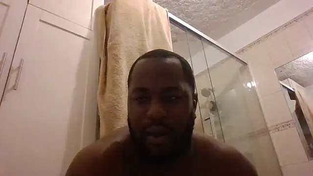 Snapshot of Bighood_T chatting on February 9, 2026, 1:42 am Bighood T online show from February 9, 2026, 1:42 am