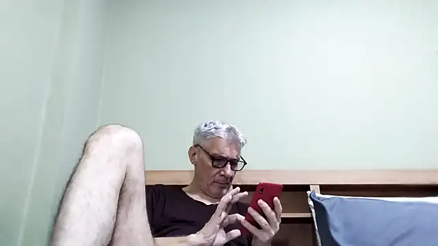 BIGUNCUTHARDCOCK online show from October 21, 2025, 4:57 am