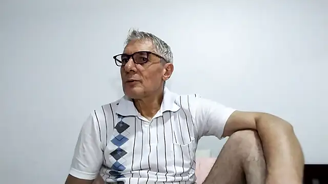 BIGUNCUTHARDCOCK online show from February 13, 2026, 12:50 am