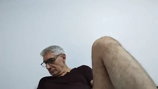 Snapshot of BIGUNCUTHARDCOCK chatting on June 12, 2026, 12:09 am BIGUNCUTHARDCOCK online show from June 12, 2026, 12:09 am
