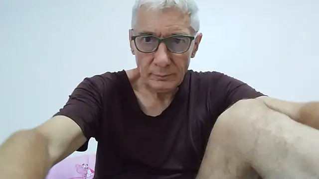Snapshot of BIGUNCUTHARDCOCK chatting on July 2, 2026, 12:54 am BIGUNCUTHARDCOCK online show from July 2, 2026, 12:54 am