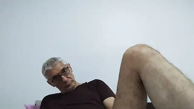Snapshot of BIGUNCUTHARDCOCK chatting on July 7, 2026, 12:13 am BIGUNCUTHARDCOCK online show from July 7, 2026, 12:13 am