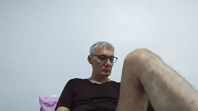 Snapshot of BIGUNCUTHARDCOCK chatting on July 8, 2026, 11:53 pm BIGUNCUTHARDCOCK online show from July 8, 2026, 11:53 pm