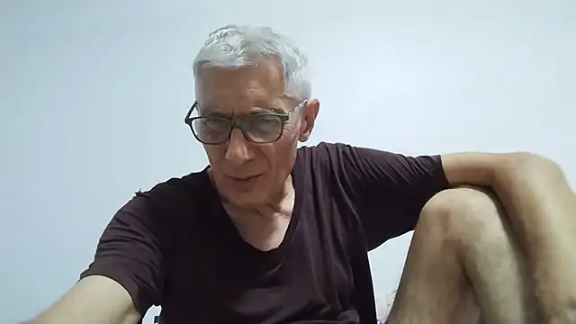 Snapshot of BIGUNCUTHARDCOCK chatting on July 9, 2026, 11:58 am BIGUNCUTHARDCOCK online show from July 9, 2026, 11:58 am