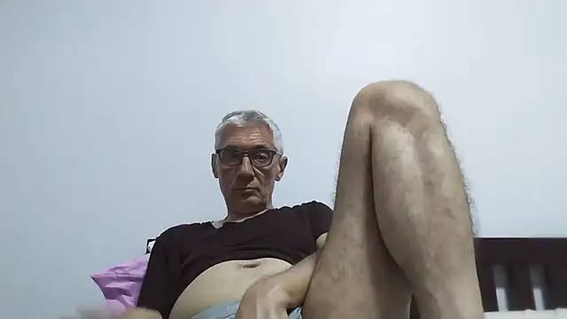 Snapshot of BIGUNCUTHARDCOCK chatting on July 11, 2026, 12:08 pm BIGUNCUTHARDCOCK online show from July 11, 2026, 12:08 pm