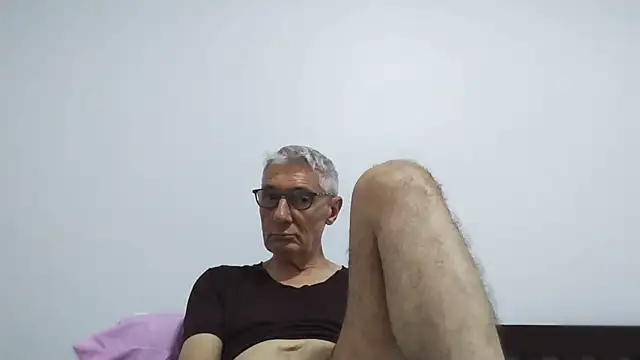 Snapshot of BIGUNCUTHARDCOCK chatting on July 12, 2026, 12:12 am BIGUNCUTHARDCOCK online show from July 12, 2026, 12:12 am