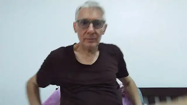 Snapshot of BIGUNCUTHARDCOCK chatting on July 14, 2026, 2:49 am BIGUNCUTHARDCOCK online show from July 14, 2026, 2:49 am