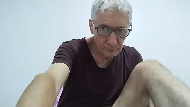 Snapshot of BIGUNCUTHARDCOCK chatting on July 26, 2026, 11:33 pm BIGUNCUTHARDCOCK online show from July 26, 2026, 11:33 pm