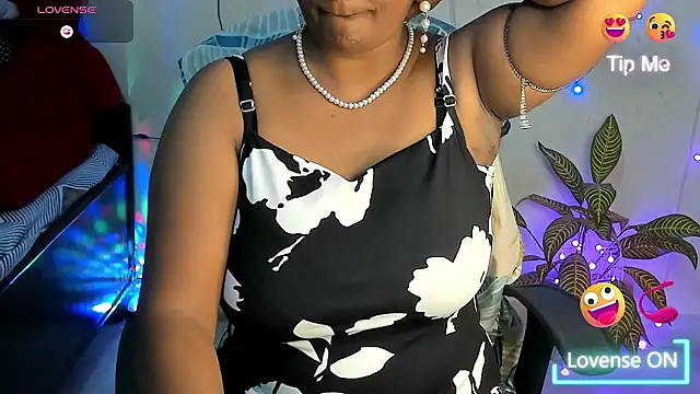 Love Winss online show from September 13, 2025, 3:06 am