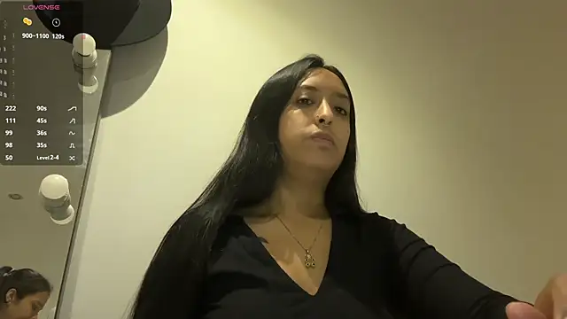 Snapshot of 2SummerLove1 chatting on February 26, 2025, 12:27 am 2SummerLove1 online show from February 26, 2025, 12:27 am