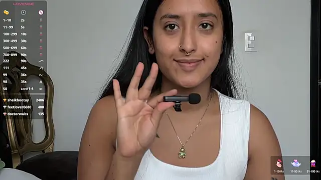 Snapshot of 2SummerLove1 chatting on March 2, 2025, 3:48 pm 2SummerLove1 online show from March 2, 2025, 3:48 pm