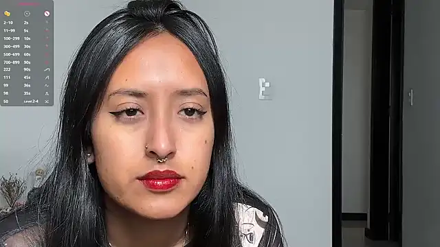 Snapshot of 2SummerLove1 chatting on March 21, 2025, 8:29 pm 2SummerLove1 online show from March 21, 2025, 8:29 pm