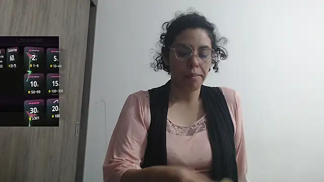 Snapshot of Anne_purple chatting on March 13, 2025, 4:12 pm Anne purple online show from March 13, 2025, 4:12 pm