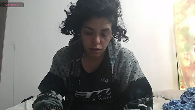 Snapshot of Anne_purple chatting on March 19, 2025, 4:34 pm Anne purple online show from March 19, 2025, 4:34 pm