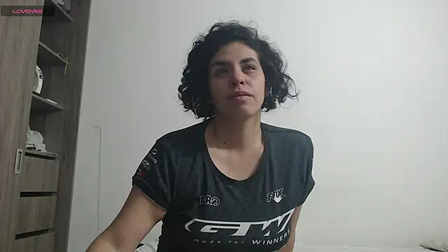 Snapshot of Anne_purple chatting on March 19, 2025, 7:38 pm Anne purple online show from March 19, 2025, 7:38 pm