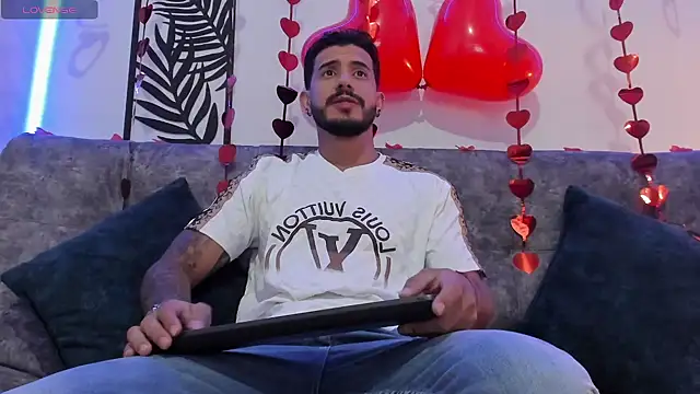 Snapshot of Bruno_Mattos chatting on February 14, 2025, 11:09 pm Bruno Mattos online show from February 14, 2025, 11:09 pm