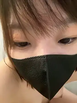 hi---chan- online show from June 20, 2026, 1:52 am