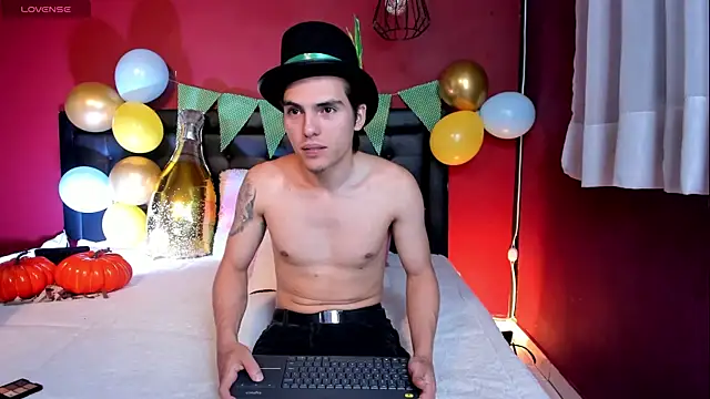 Snapshot of _Tattoo_Couple chatting on September 26, 2025, 2:21 pm Tattoo Couple online show from September 26, 2025, 2:21 pm