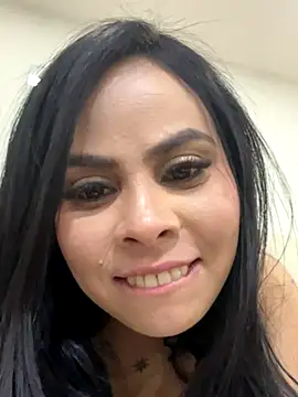 Julieta Coopeer  online show from September 19, 2025, 10:43 pm