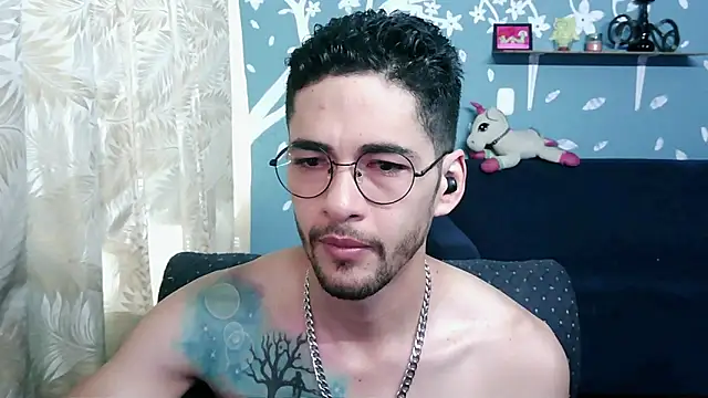 ponzothc online show from November 17, 2025, 9:31 pm