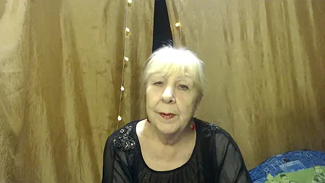 Snapshot of _Estelitta_5 chatting on January 19, 2025, 7:15 pm Estelitta 5 online show from January 19, 2025, 7:15 pm