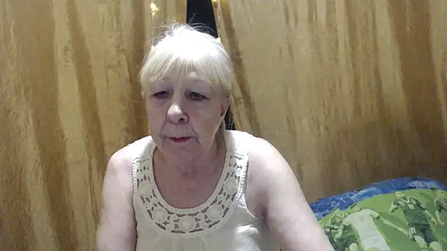 Snapshot of _Estelitta_5 chatting on January 21, 2025, 6:45 pm Estelitta 5 online show from January 21, 2025, 6:45 pm