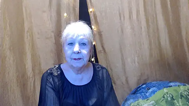 Snapshot of _Estelitta_5 chatting on January 23, 2025, 7:07 pm Estelitta 5 online show from January 23, 2025, 7:07 pm