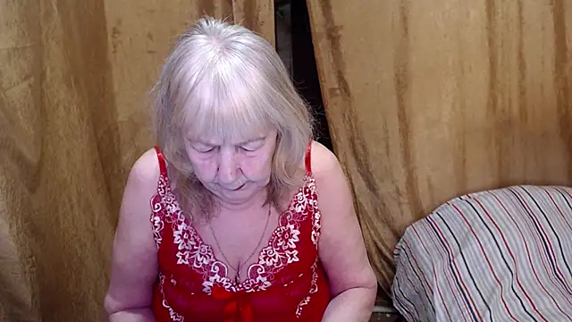 Snapshot of _Estelitta_5 chatting on February 21, 2025, 7:12 am Estelitta 5 online show from February 21, 2025, 7:12 am