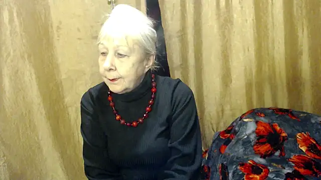 Snapshot of _Estelitta_5 chatting on March 17, 2025, 6:00 pm Estelitta 5 online show from March 17, 2025, 6:00 pm