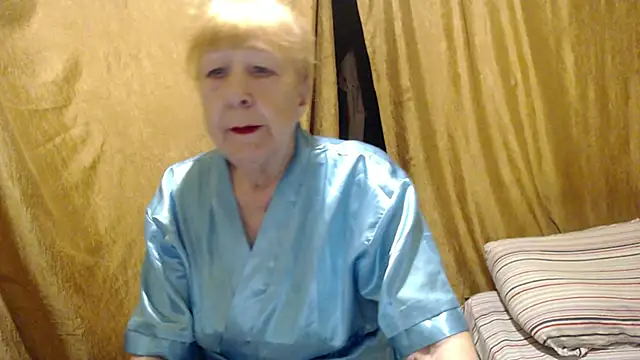 Snapshot of _Estelitta_5 chatting on October 11, 2025, 7:45 pm Estelitta 5 online show from October 11, 2025, 7:45 pm