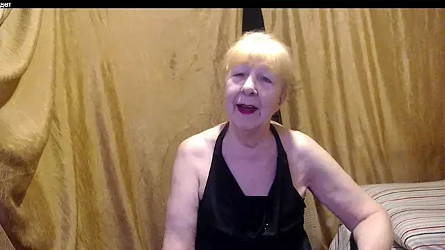 Snapshot of _Estelitta_5 chatting on November 22, 2025, 7:40 am Estelitta 5 online show from November 22, 2025, 7:40 am